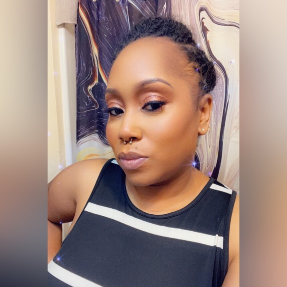 Meet your Posher, Jakia - Picture 5 of 9